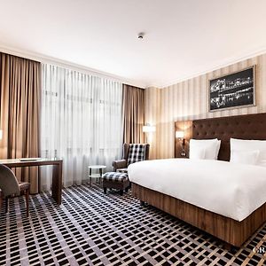 Deluxe Zimmer mit Kingsize-Bett